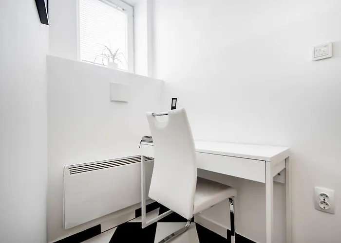 Apartma Black And White